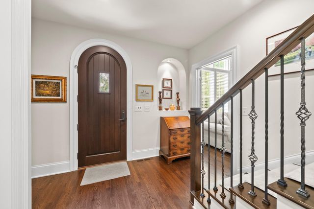 3507 River Avon Circle, Columbus, OH 43221