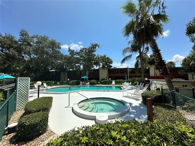 619 SPRING LAKES BOULEVARD, Bradenton, FL 34210