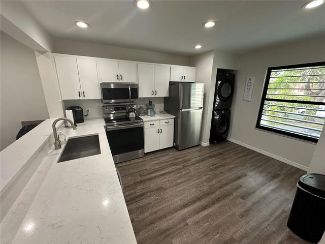 619 SPRING LAKES BOULEVARD, Bradenton, FL 34210