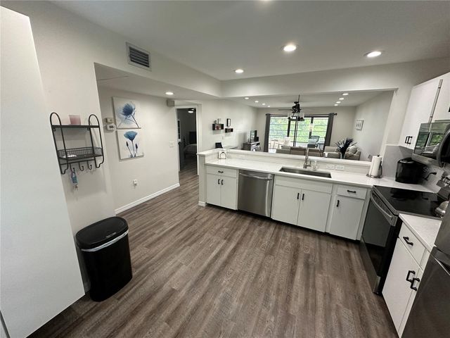 619 SPRING LAKES BOULEVARD, Bradenton, FL 34210