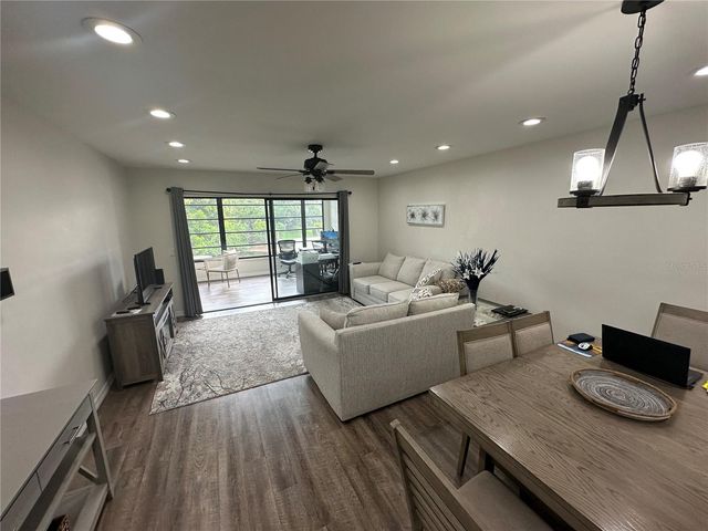 619 SPRING LAKES BOULEVARD, Bradenton, FL 34210