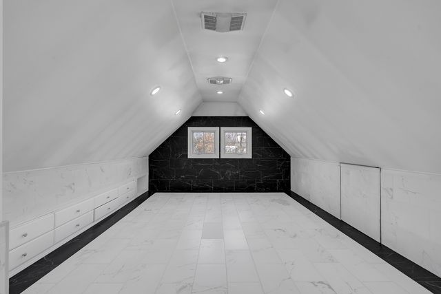 7242 Greywall Court, Long Grove, IL 60060