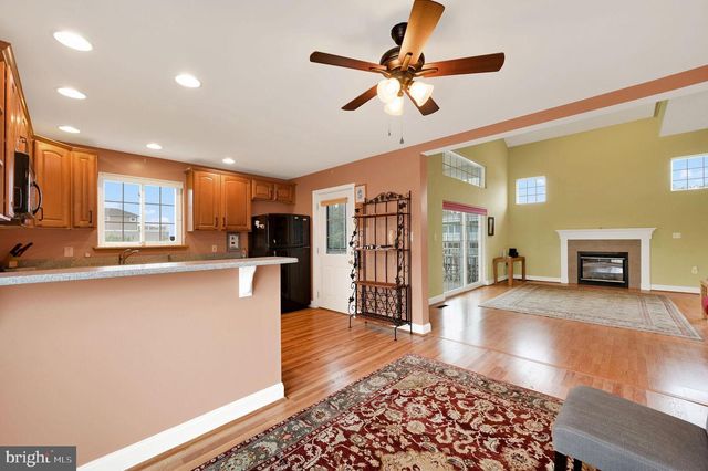100 MARINA DR, Milford, DE 19963