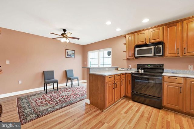 100 MARINA DR, Milford, DE 19963