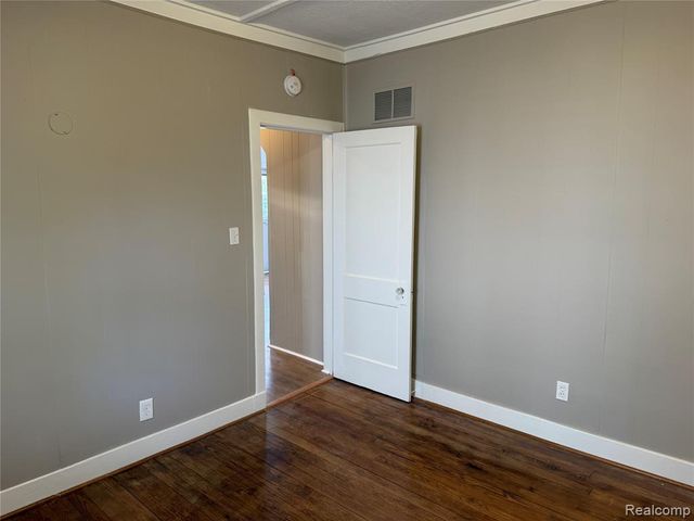 261 Academy Street, Ferndale, MI 48220