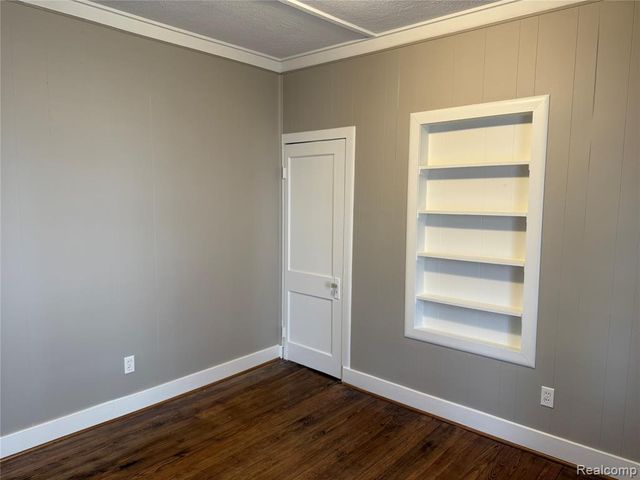 261 Academy Street, Ferndale, MI 48220