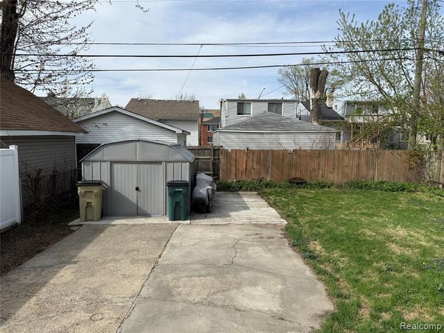 261 Academy Street, Ferndale, MI 48220