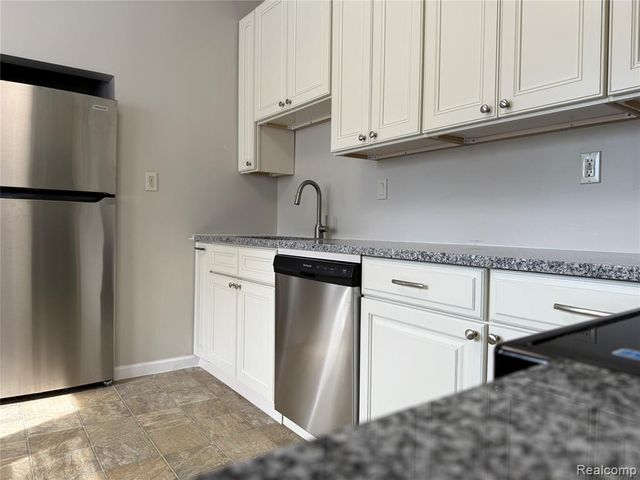 261 Academy Street, Ferndale, MI 48220