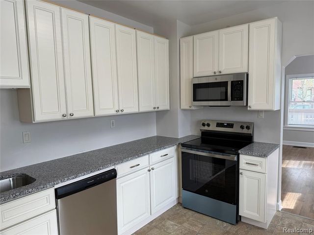 261 Academy Street, Ferndale, MI 48220