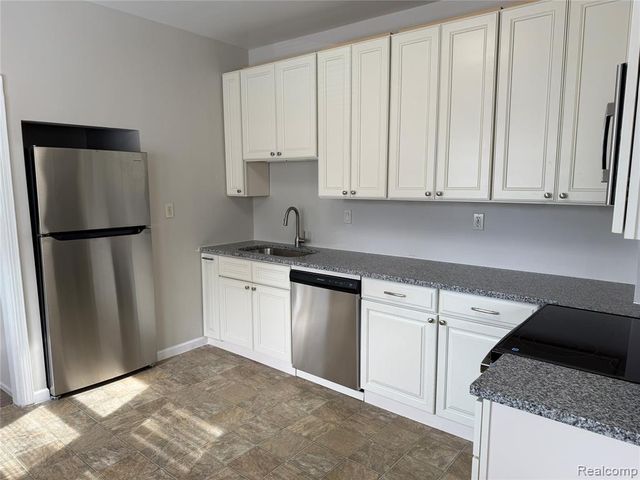 261 Academy Street, Ferndale, MI 48220