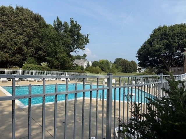 6273 Eagle Ridge Drive, Gurnee, IL 60031