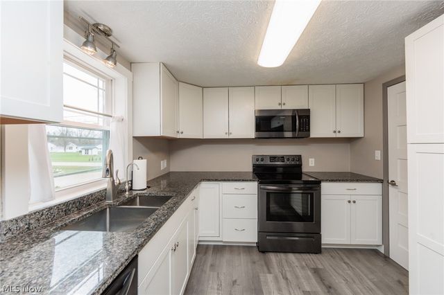 9985 Mount Eaton Road, Wadsworth, OH 44281