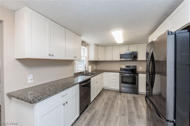 9985 Mount Eaton Road, Wadsworth, OH 44281