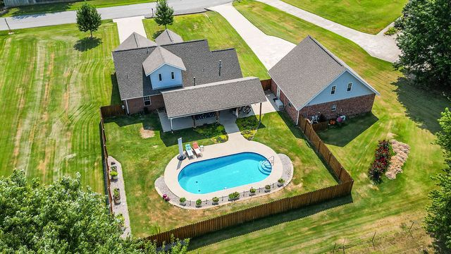 739 Apple Meadows, Springdale, AR 72764