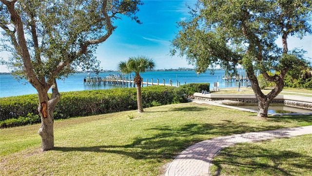 1116 S MCCALL ROAD 121, Englewood, FL 34223