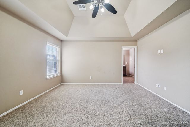 3706 W 106th Street S, Jenks, OK 74037
