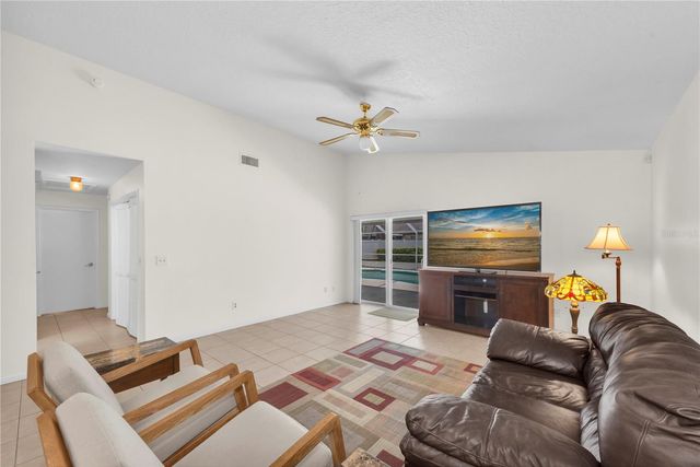 10626 FOXCREST WAY, Riverview, FL 33569