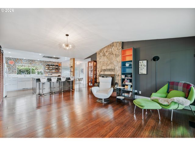 2241 CASCADE Way, Longview, WA 98632