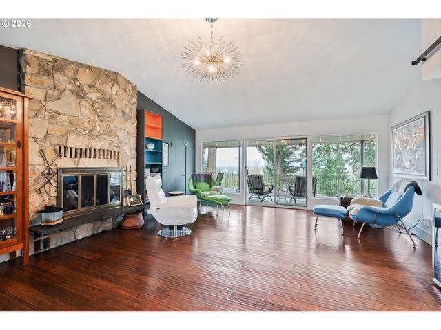 2241 CASCADE Way, Longview, WA 98632