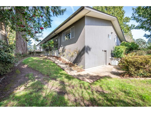 2241 CASCADE Way, Longview, WA 98632