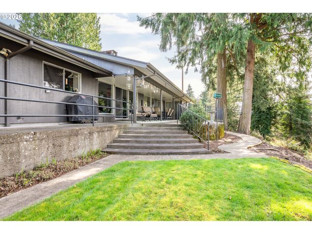 2241 CASCADE Way, Longview, WA 98632