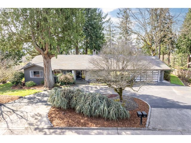 2241 CASCADE Way, Longview, WA 98632