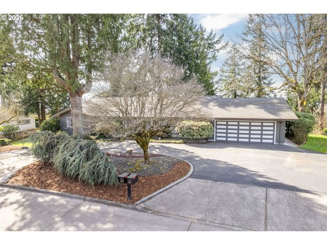 2241 CASCADE Way, Longview, WA 98632