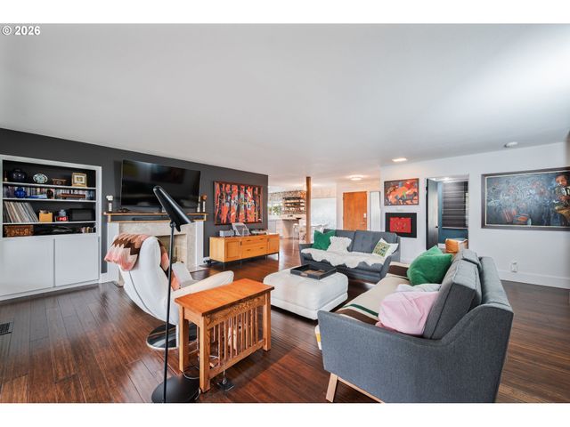 2241 CASCADE Way, Longview, WA 98632