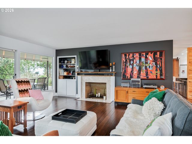 2241 CASCADE Way, Longview, WA 98632