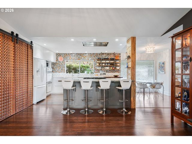 2241 CASCADE Way, Longview, WA 98632