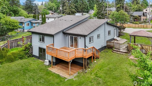 884 Fairmount Avenue, Shelton, WA 98584