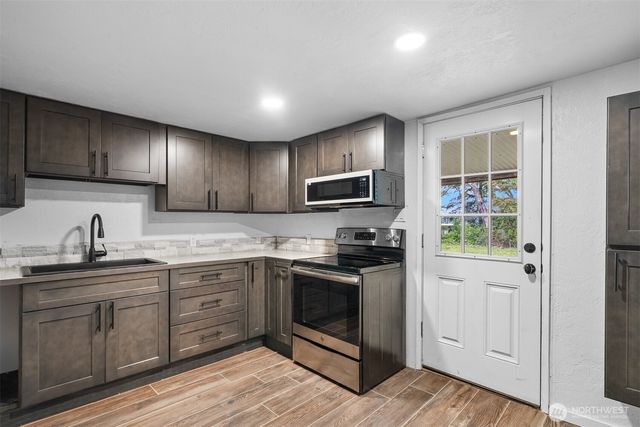 884 Fairmount Avenue, Shelton, WA 98584