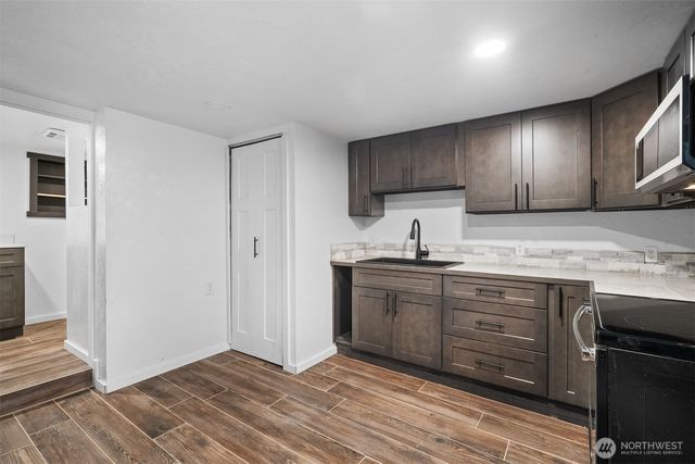 884 Fairmount Avenue, Shelton, WA 98584
