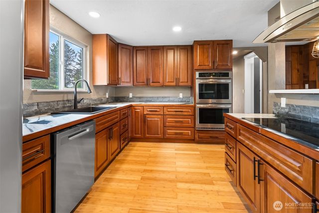 884 Fairmount Avenue, Shelton, WA 98584