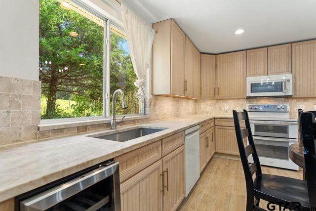 2542 CR 317, Tyler, TX 75706