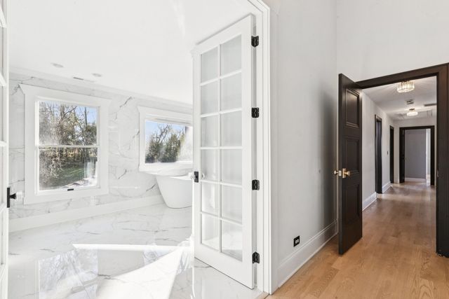 27625 W Kazimour Drive, Lake Barrington, IL 60010