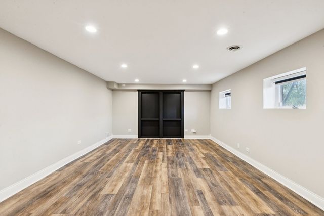 27625 W Kazimour Drive, Lake Barrington, IL 60010