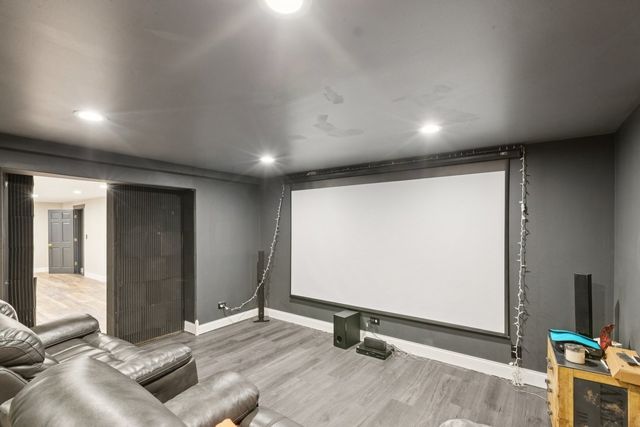 27625 W Kazimour Drive, Lake Barrington, IL 60010