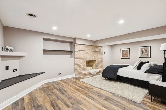 27625 W Kazimour Drive, Lake Barrington, IL 60010