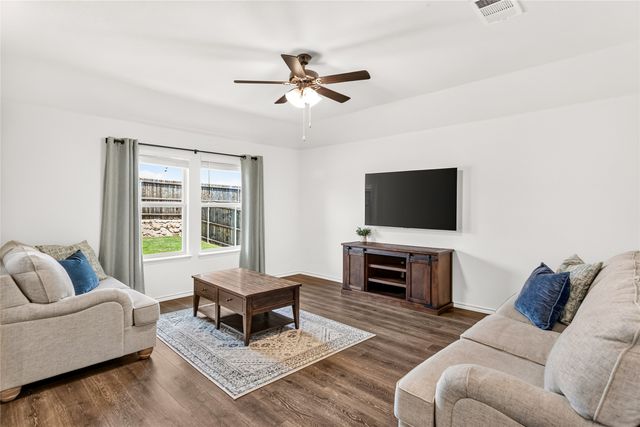 614 Auburn Forest Drive, Princeton, TX 75407