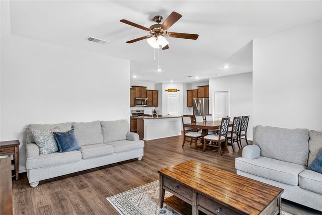 614 Auburn Forest Drive, Princeton, TX 75407