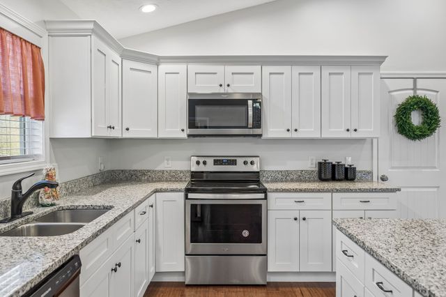 2 Hickman Creek Rd, N, Hickman, TN 38567