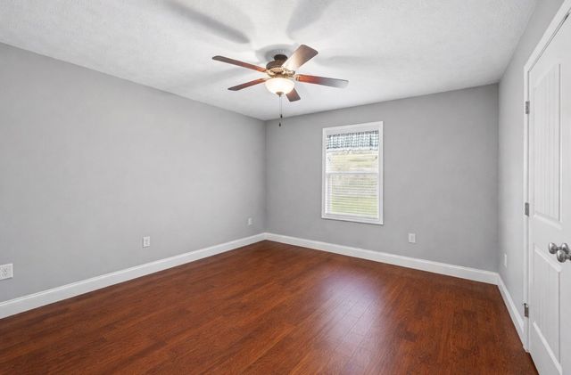 2 Hickman Creek Rd, N, Hickman, TN 38567