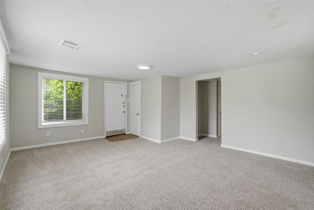 1214 Jones Street, Greenville, TX 75401