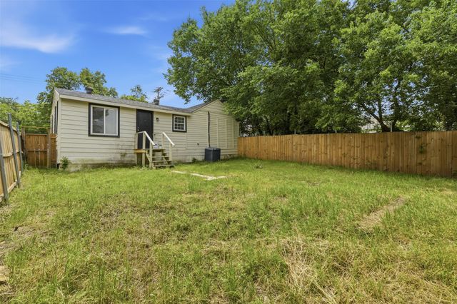 1214 Jones Street, Greenville, TX 75401