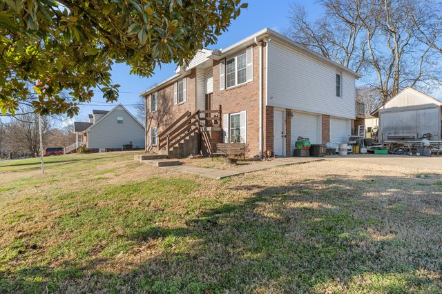 101 Tyler Ct, Gallatin, TN 37066