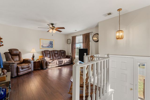 101 Tyler Ct, Gallatin, TN 37066