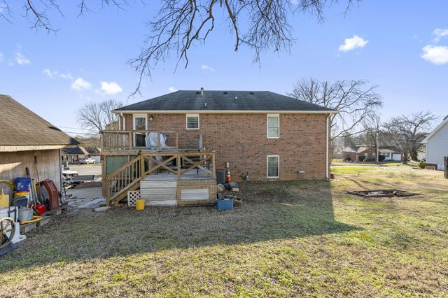 101 Tyler Ct, Gallatin, TN 37066