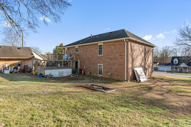 101 Tyler Ct, Gallatin, TN 37066