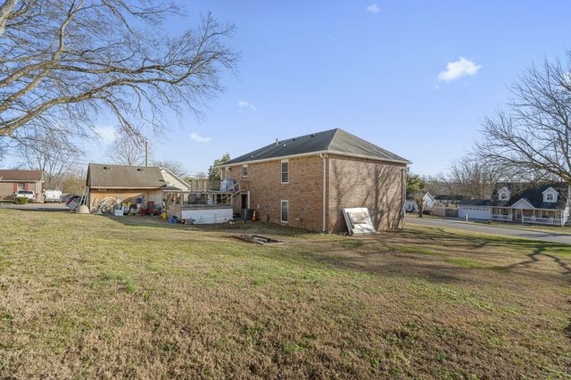 101 Tyler Ct, Gallatin, TN 37066